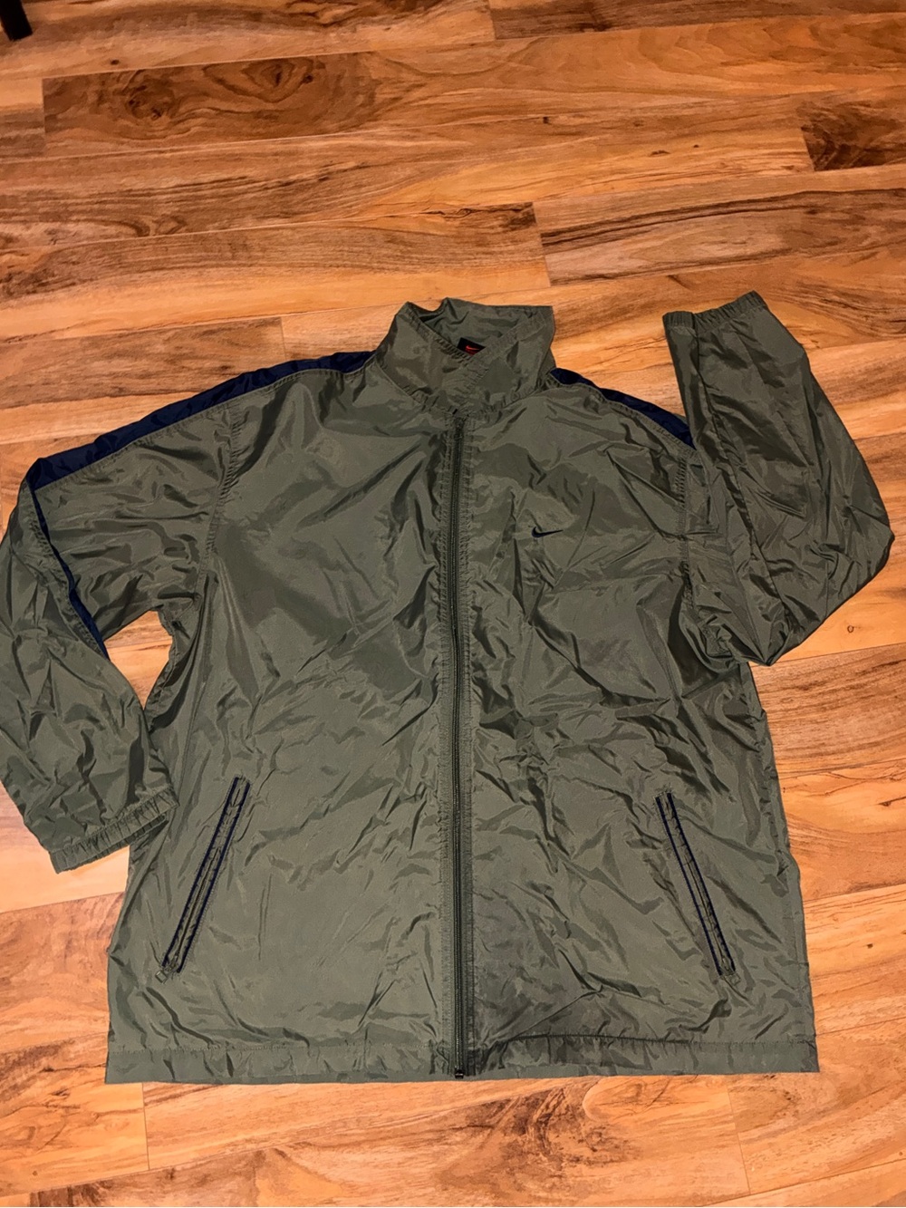 Vintage 90s/Y2K Men’s Nike Windbreaker Jacket Olive Green Navy Full Zip- size XL